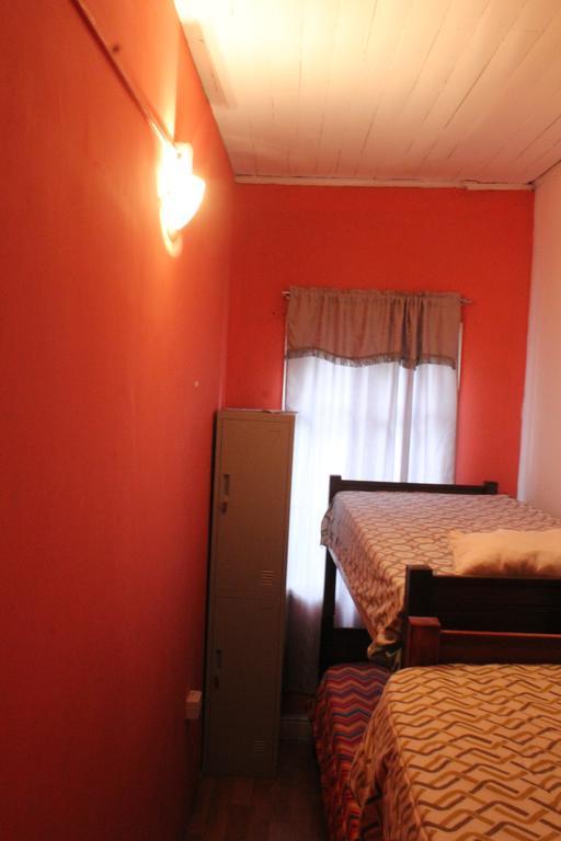 Hostal Barrio Brasil Сантяго Екстериор снимка