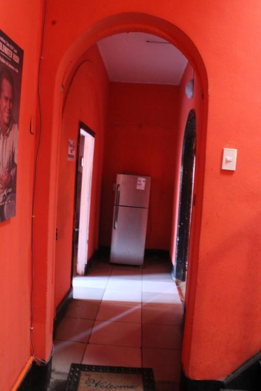 Hostal Barrio Brasil Сантяго Екстериор снимка