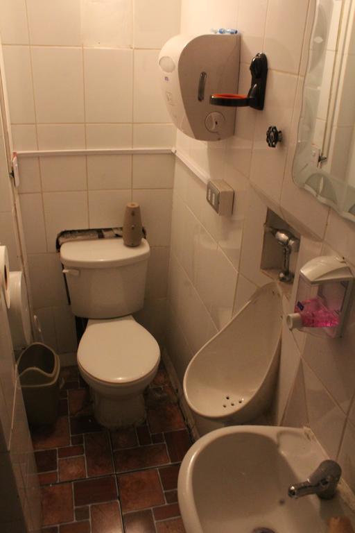 Hostal Barrio Brasil Сантяго Екстериор снимка