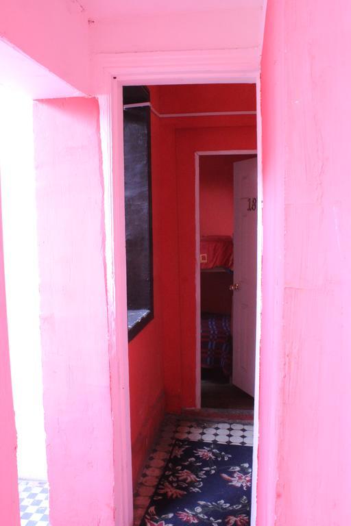 Hostal Barrio Brasil Сантяго Екстериор снимка